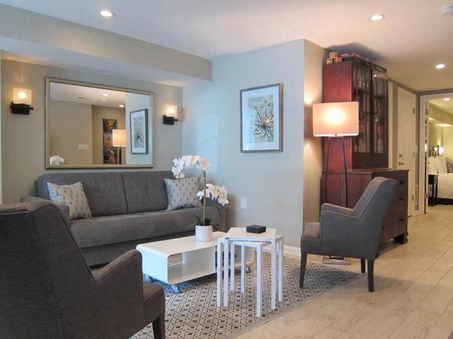 Stylish Renovated Flat, Central, Walk To Dc Sights Вашингтон Екстериор снимка